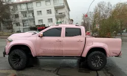 Pikabın en pembe hali Başkent sokaklarında