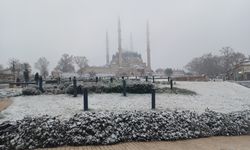 Edirne'ye balkanlardan kar geldi! Şehir karla kaplandı