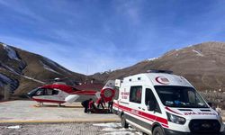 Van’da Hamile Kadın, Ambulans Helikopterle Hastaneye Sevk Edildi