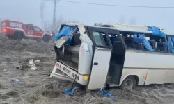 Malatya'da işçi servisi devrildi: 1 ölü, 16 yaralı