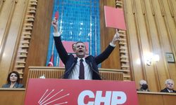 CHP lideri Özel'den bir kırmızı kart şovu daha