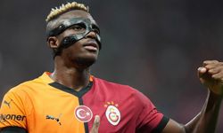 Galatasaraylı futbolcu Osimhen gazetecilere saldırdı