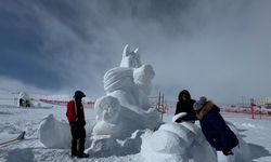 Erciyes’te yağan kar sanat eserine dönüştü