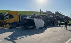 Hatay'da trafik kazası: Yolcu servisi tıra çarptı: 6 ölü 8 yaralı