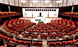 Meclis’te emekli ikramiyesi görüşmeleri ertelendi: CHP'li vekiller tepki gösterdi!