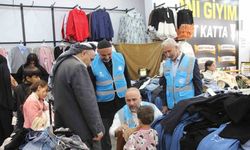 Cizre’de 800 yetim çocuğa bayramlık hediye edildi: “Yetim gülerse Cizre güler”