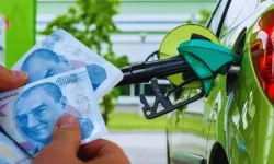 Akaryakıtta büyük indirim: Benzine 2 lira 6 kuruş, motorine 1 lira 60 kuruş indirim geliyor!