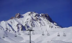 Erciyes’te kar yeniden yağdı: Turizmciler sezona hazırlanıyor