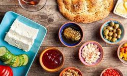 Havalar ısınıyor! Sahurda susatmayacak, tok tutan tarifler