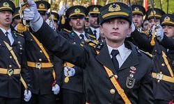 İhraç edilen teğmenler yine Anıtkabir’de! Sosyal medyada tepki yağdı