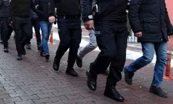 İzmir’de Duvar Yazıları Soruşturması: CHP Kemalpaşa Gençlik Kolları Başkanı ve 3 Kişi Tutuklandı