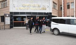 Sivas’ta İki Kardeşi Öldüren Zanlı Tutuklandı: 5 Yıllık Alacak İddiası Gündemde