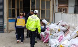 Bursa'da mucize kurtuluş! Pencereden düşen çocuğu molozlar kurtardı!