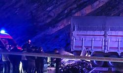Ankara’da feci trafik kazası: Otomobil ile kamyon çarpıştı, 1 kişi hayatını kaybetti