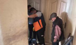 Esenyurt’ta “çöp ev” dördüncü kez boşaltıldı: Mahalle sakinleri isyan etti