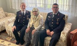 Jandarma özel günde şehit annelerini unutmadı