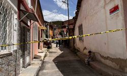 Korkunç olay! Evde ağır koku ihbarına gelen polis cesetle karşılaştı