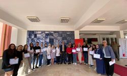 Prof. Ülker Muncuk anısına açılan Batik Sergisi Ankara'da yoğun İigi gördü