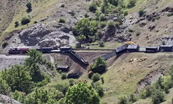Elazığ’da yük treni kazası: 5 vagon raydan çıktı