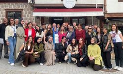 Yaşlılar Hamamönü’nde moral depoladı