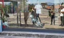 Muğla Fethiye’de AK Parti İlçe Başkanlığı binasına saldırı!