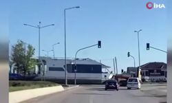 Ankara’da ilginç görüntü! Karadan giden tekne şaşırttı