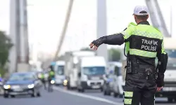 İçişleri Bakanı Yerlikaya: 'Havadan Trafik Denetimlerinde 37 Bin Araç ve Sürücüye İşlem Yapıldı'