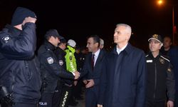 Karaman Valisi Çiçekli yeni yıla kurumları ziyaret ederek girdi