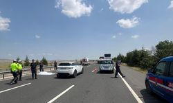 Ankara’da feci kaza: Otobanda karşıya geçmeye çalışan yaşlı adam otobüsün altında can verdi!