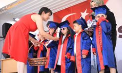 Ankara Keçiören’de minik öğrencilerin mezuniyet coşkusu