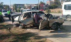 Kontrolden Çıkan Otomobil Karşı Şeride Uçtu: İşte O Görüntüler!