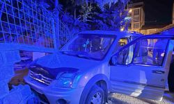 Malatya'da kontrolden çıkan araç bahçe duvarına çarptı: 1 yaralı