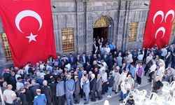 MHP’de bayramlaşma programına yoğun katılım sağlandı