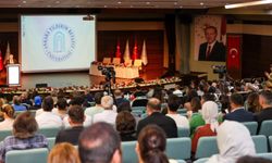 Uzmanlar Ankara’da değerlendirdi: Algoritmalar İnsan İletişimini Nasıl Değiştiriyor?