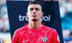 Galatasaray kalede yeni dönemi başlatıyor: Berke Özer ile anlaşma sağlandı!