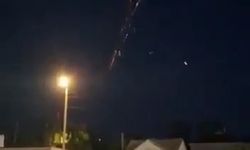 Kazakistan semalarında gizemli cisimler görüldü: Meteor mu uzay enkazı mı?
