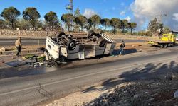 Hatay’da tarım işçilerini taşıyan midibüs takla attı: 25 Yaralı