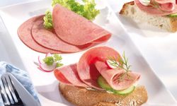 Hindi salamı neden pembe? Gıda mühendisi salamın içindekini iflaşadı