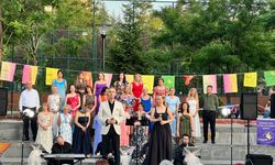 300 kişi birlikte söyledi: Yazın ilk notaları Ankara'dan yükseldi