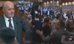 İBB Meclisi’nde Gerilim Tırmandı: CHP ve AK Parti Üyeleri Arasında Arbede Çıktı!