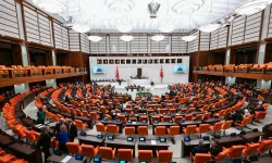 Gelecek Partisi'nde neler oluyor? 2 günde 3 kişi istifa etti!
