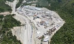 Antalya-Alanya Otoyolu'nun Temeli Atıldı: 2,5 Saatlik Yol 36 Dakikaya Düşecek