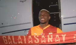 Victor Osimhen resmen Galatasaray'da: Havalimanında duygusal anlar... taraftarla tarihi buluşma