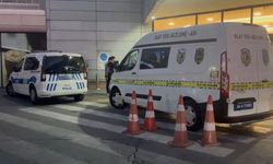 Beylikdüzü'ndeki AVM'de asma tavan çöktü! Yemek katı kapandı