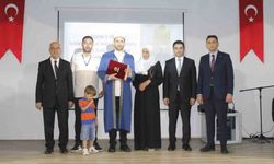 Cezaevinde 12 ayda hafız oldu