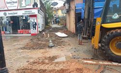 Edirne Saraçlar Caddesi’nde lağım suları caddeyi bastı