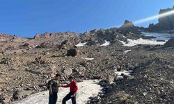 Erciyes’te nefes kesen kurtarma! Zirvede mahsur kalan genç dağcıya ulaşıldı