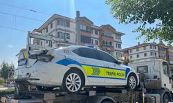 Eskişehir’de Kaza Yerindeki Polis Aracına Otomobil Çarptı: 3 Yaralı