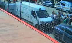 Kadın muhabire görevi başında saldırı anı kamerada