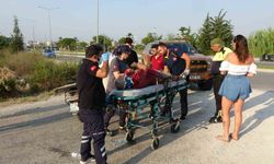 Manavgat’ta Hafif Ticari Araç ile Motosiklet Çarpıştı: 1 Yaralı